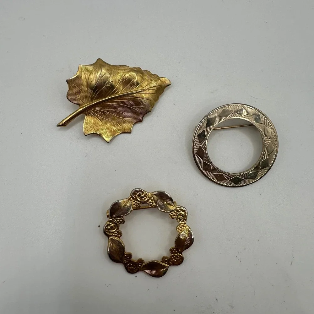 VTG MCM Brooch Lot 3 Gold Tone Leaf Geometric Circle Floral Wreath Pins Coquette
